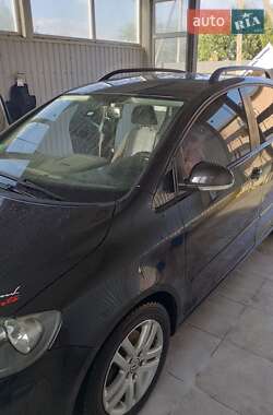 Хетчбек Volkswagen Golf Plus 2008 в 