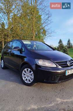 Хэтчбек Volkswagen Golf Plus 2005 в 