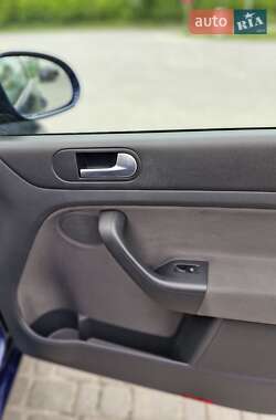 Хэтчбек Volkswagen Golf Plus 2008 в 