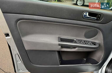 Хэтчбек Volkswagen Golf Plus 2006 в 