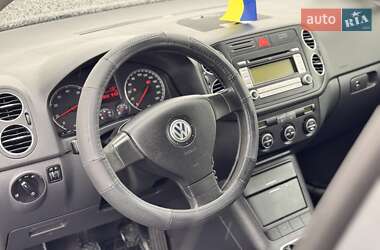 Хетчбек Volkswagen Golf Plus 2005 в 