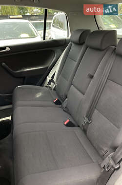 Хэтчбек Volkswagen Golf Plus 2005 в 