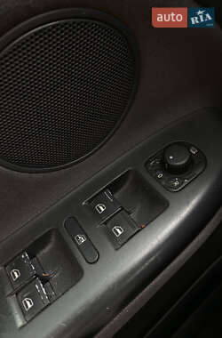 Хэтчбек Volkswagen Golf Plus 2005 в 