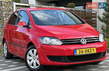 Хетчбек Volkswagen Golf Plus 2012 в 