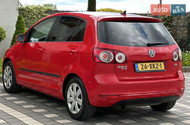 Хетчбек Volkswagen Golf Plus 2012 в 