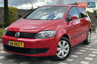 Хетчбек Volkswagen Golf Plus 2012 в 