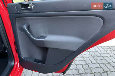 Хетчбек Volkswagen Golf Plus 2012 в 