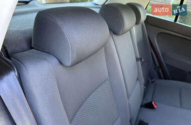 Хетчбек Volkswagen Golf Plus 2012 в 