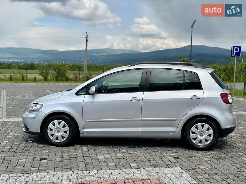Хетчбек Volkswagen Golf Plus 2008 в Іршаві