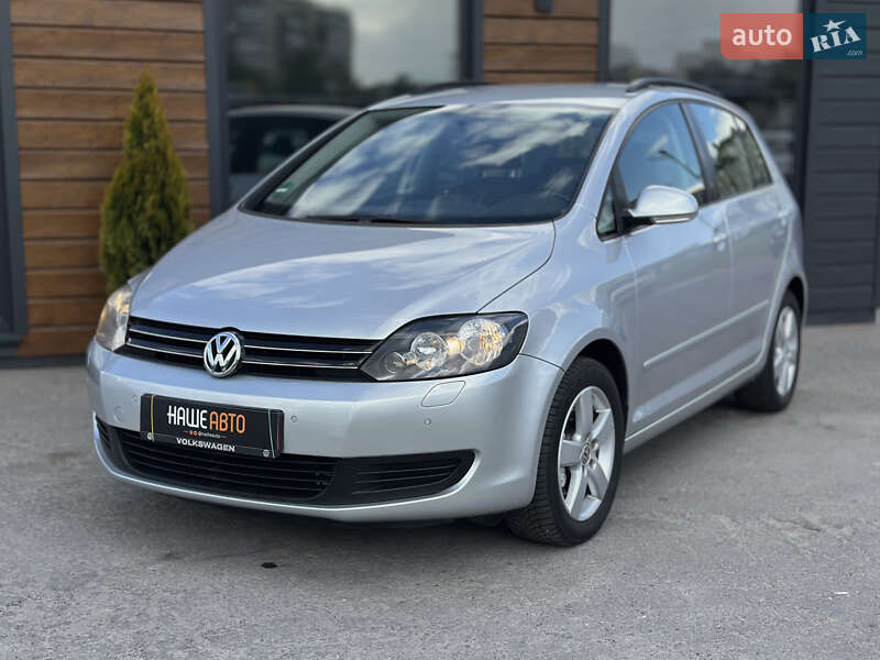 Хэтчбек Volkswagen Golf Plus 2013 в 