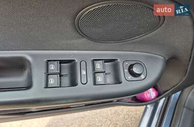 Хэтчбек Volkswagen Golf Plus 2009 в 