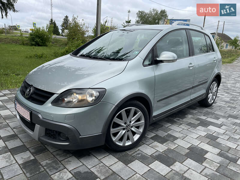 Хэтчбек Volkswagen Golf Plus 2008 в 