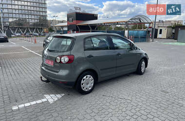 Хэтчбек Volkswagen Golf Plus 2005 в 