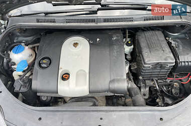 Хэтчбек Volkswagen Golf Plus 2005 в 