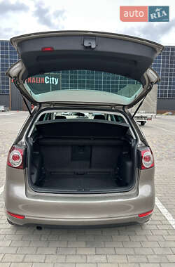 Хетчбек Volkswagen Golf Plus 2010 в 