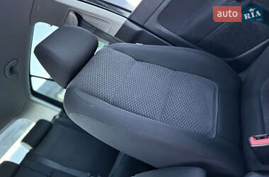 Хетчбек Volkswagen Golf Plus 2010 в 