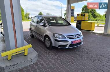 Хэтчбек Volkswagen Golf Plus 2006 в 