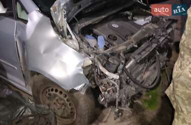 Хэтчбек Volkswagen Golf Plus 2006 в 
