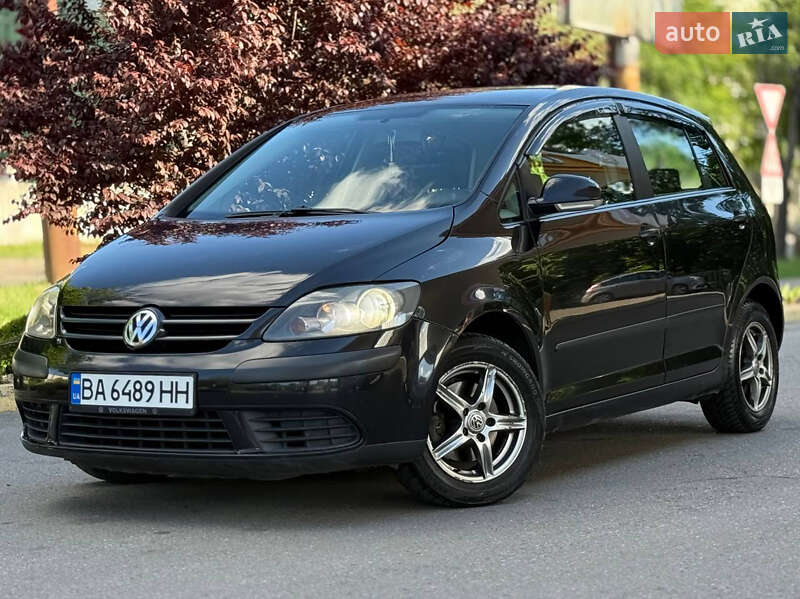 Хэтчбек Volkswagen Golf Plus 2005 в 