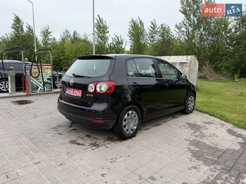 Хэтчбек Volkswagen Golf Plus 2006 в Нововолынске