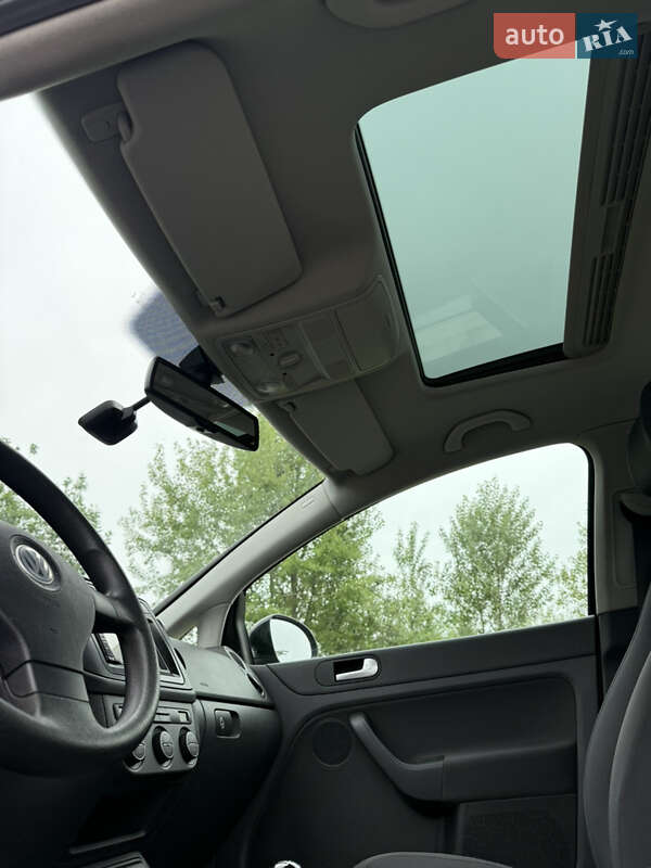 Хэтчбек Volkswagen Golf Plus 2006 в Нововолынске