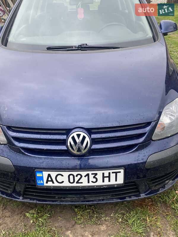 Хетчбек Volkswagen Golf Plus 2005 в 