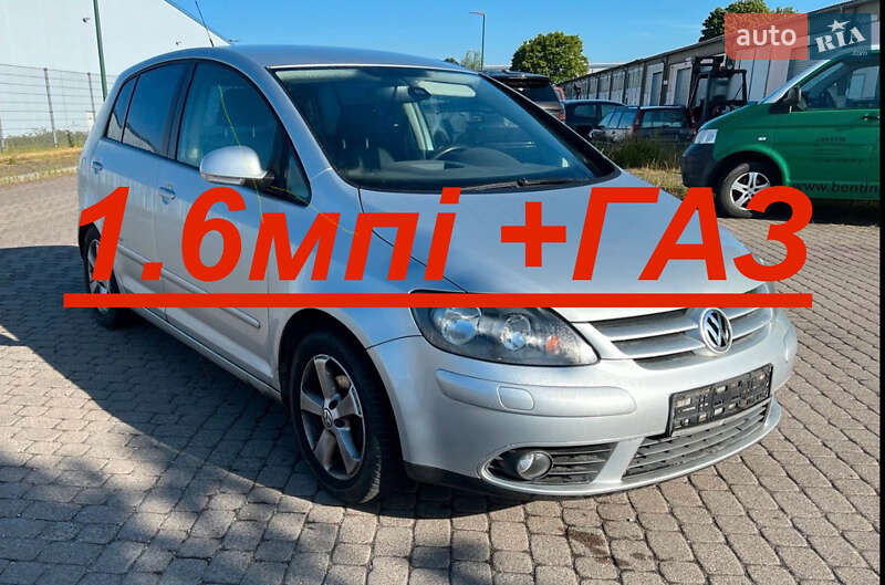 Хэтчбек Volkswagen Golf Plus 2008 в 