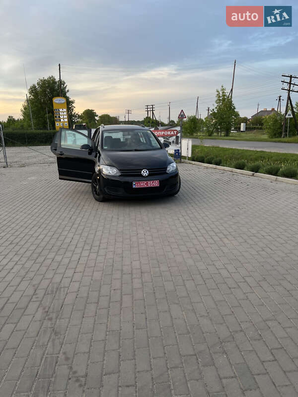 Хетчбек Volkswagen Golf Plus 2010 в Нововолинську