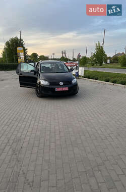 Хэтчбек Volkswagen Golf Plus 2010 в 