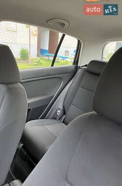 Хэтчбек Volkswagen Golf Plus 2010 в 