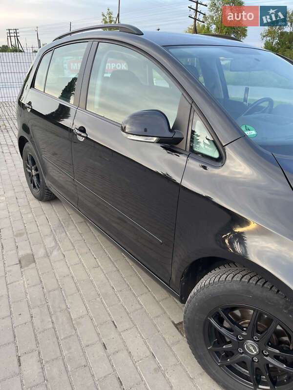 Хетчбек Volkswagen Golf Plus 2010 в Нововолинську