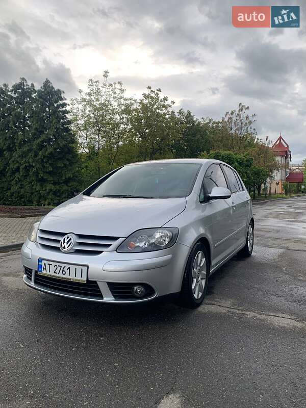 Хэтчбек Volkswagen Golf Plus 2005 в 