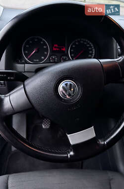 Хэтчбек Volkswagen Golf Plus 2005 в 