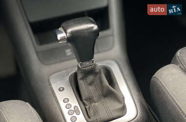 Хэтчбек Volkswagen Golf Plus 2009 в 