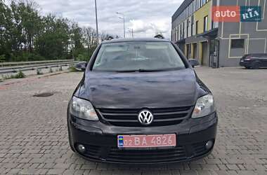 Хетчбек Volkswagen Golf Plus 2008 в 