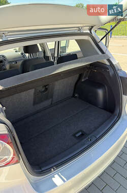 Хетчбек Volkswagen Golf Plus 2009 в 