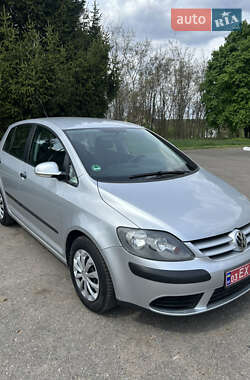 Хэтчбек Volkswagen Golf Plus 2005 в 