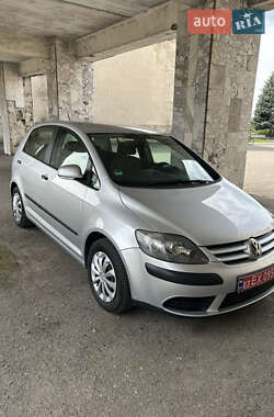Хэтчбек Volkswagen Golf Plus 2005 в 