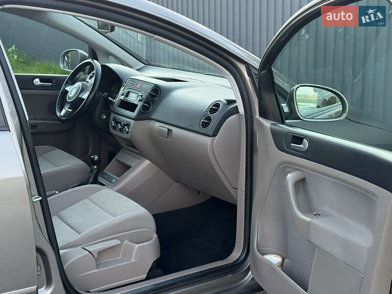 Хэтчбек Volkswagen Golf Plus 2010 в Львове