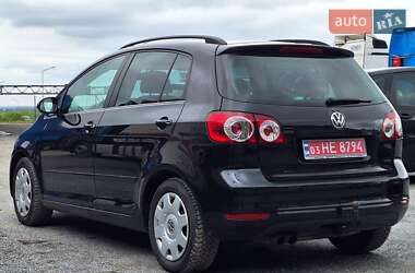 Хэтчбек Volkswagen Golf Plus 2010 в 