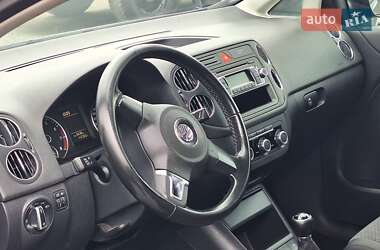 Хэтчбек Volkswagen Golf Plus 2010 в 