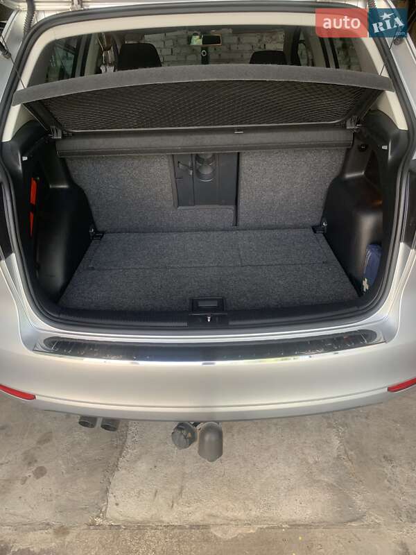 Хэтчбек Volkswagen Golf Plus 2010 в Тальном