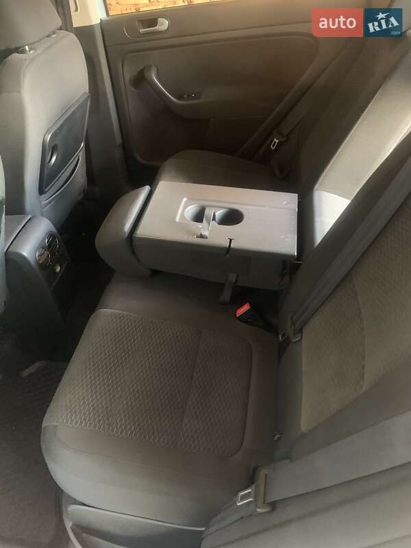 Хэтчбек Volkswagen Golf Plus 2010 в Тальном