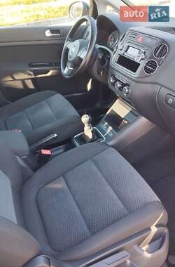 Хэтчбек Volkswagen Golf Plus 2009 в 