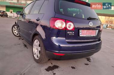 Хетчбек Volkswagen Golf Plus 2009 в 