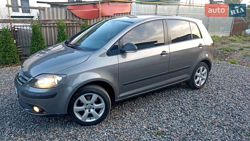 Хэтчбек Volkswagen Golf Plus 2007 в 