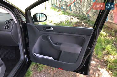 Хетчбек Volkswagen Golf Plus 2007 в 