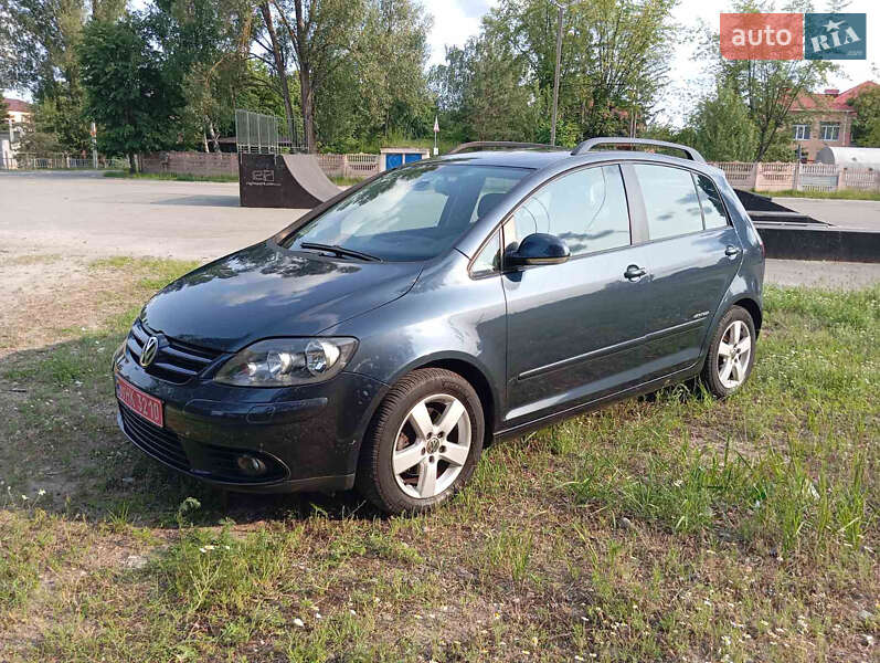 Хэтчбек Volkswagen Golf Plus 2008 в Киеве
