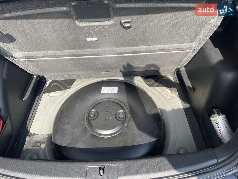 Хетчбек Volkswagen Golf Plus 2009 в Полонному