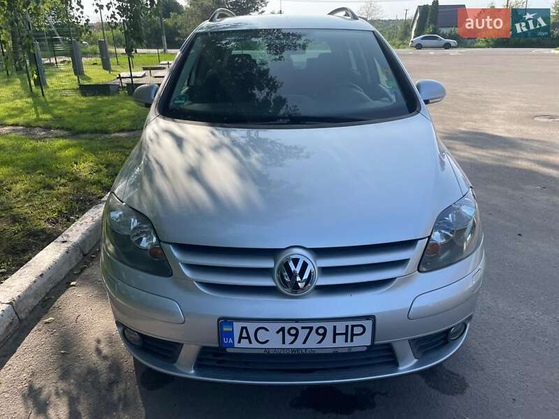 Хетчбек Volkswagen Golf Plus 2008 в Ківерцях